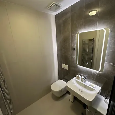 Ll65 Novi Dorcol * בלגרד